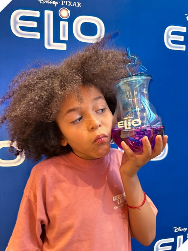 Hoạ sĩ Vinh Lê mong muốn mang theo Việt Nam đến toàn thế giới.