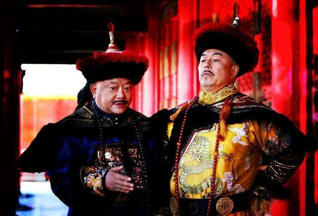 Mỹ nhân kỳ lạ tiên đoán trước, cứu Hòa Thân khỏi cái kết ê chề: Được ban một phần gia sản của ông ta- Ảnh 1. Mỹ nhân kỳ lạ tiên đoán trước, cứu Hòa Thân khỏi cái kết ê chề: Được ban một phần gia sản của ông ta- Ảnh 1.