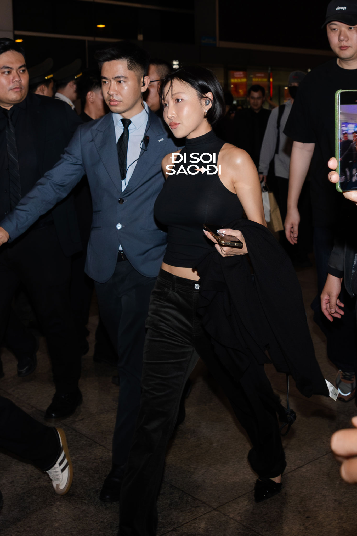 Dàn sao WATERBOMB ngày 2 đổ bộ Tân Sơn Nhất: Hwasa - EXID sexy Dàn sao WATERBOMB ngày 2 đổ bộ Tân Sơn Nhất: Hwasa - EXID sexy