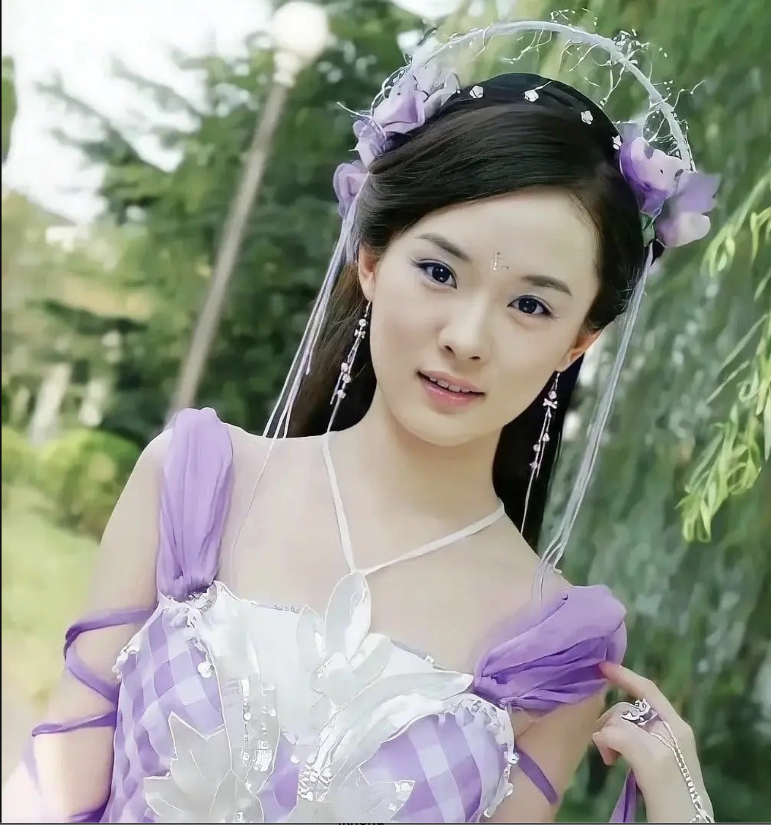 10 tiên nữ đẹp nhất Trung Quốc: Lưu Diệc Phi xếp sau Dương Mịch, hạng 1 nhan sắc khuất phục vạn vật- Ảnh 7. 10 tiên nữ đẹp nhất Trung Quốc: Lưu Diệc Phi xếp sau Dương Mịch, hạng 1 nhan sắc khuất phục vạn vật- Ảnh 7.