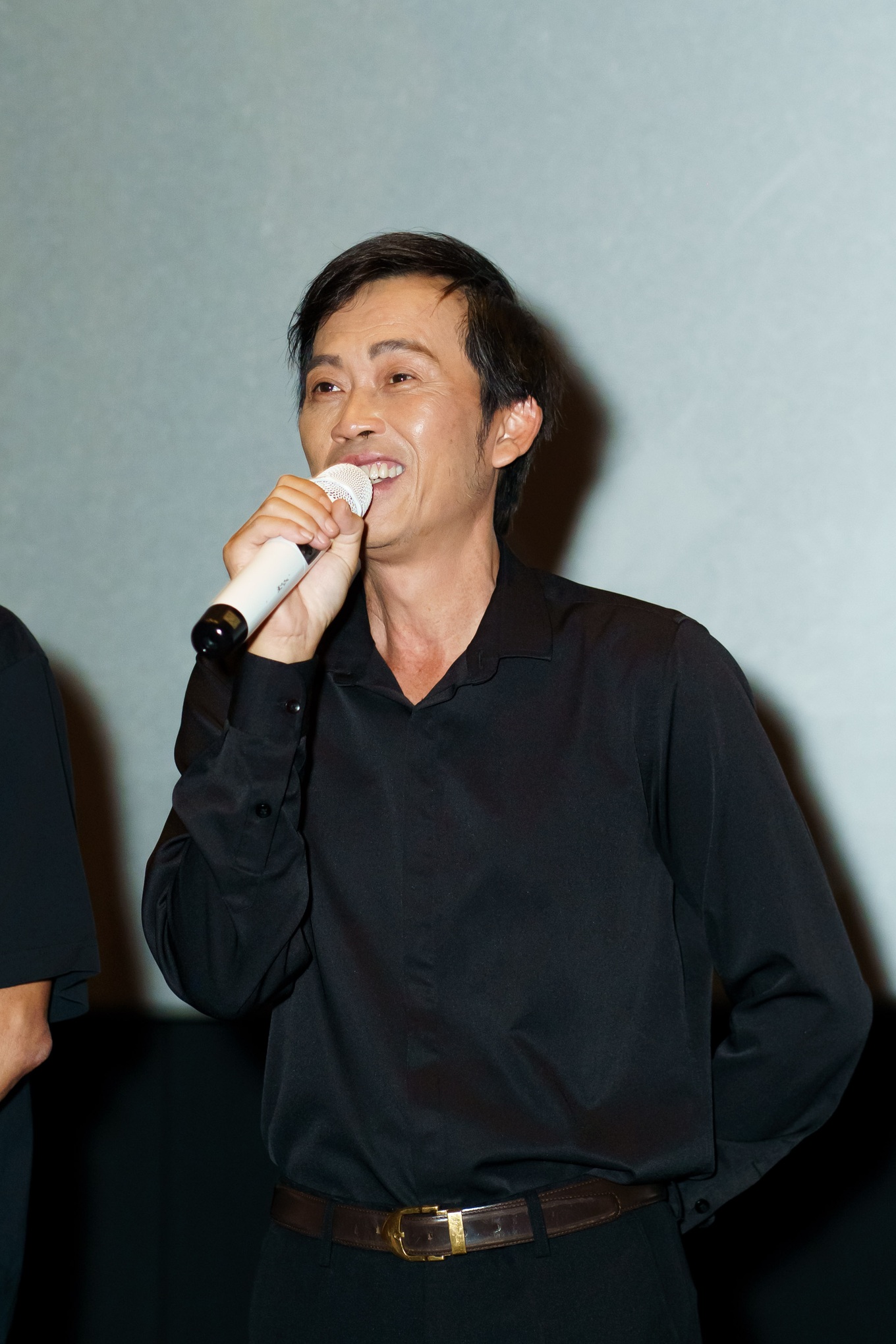 NS Hoài Linh lộ diện khác lạ sau khi em trai thông báo khẩn về tình trạng sức khỏe- Ảnh 5.