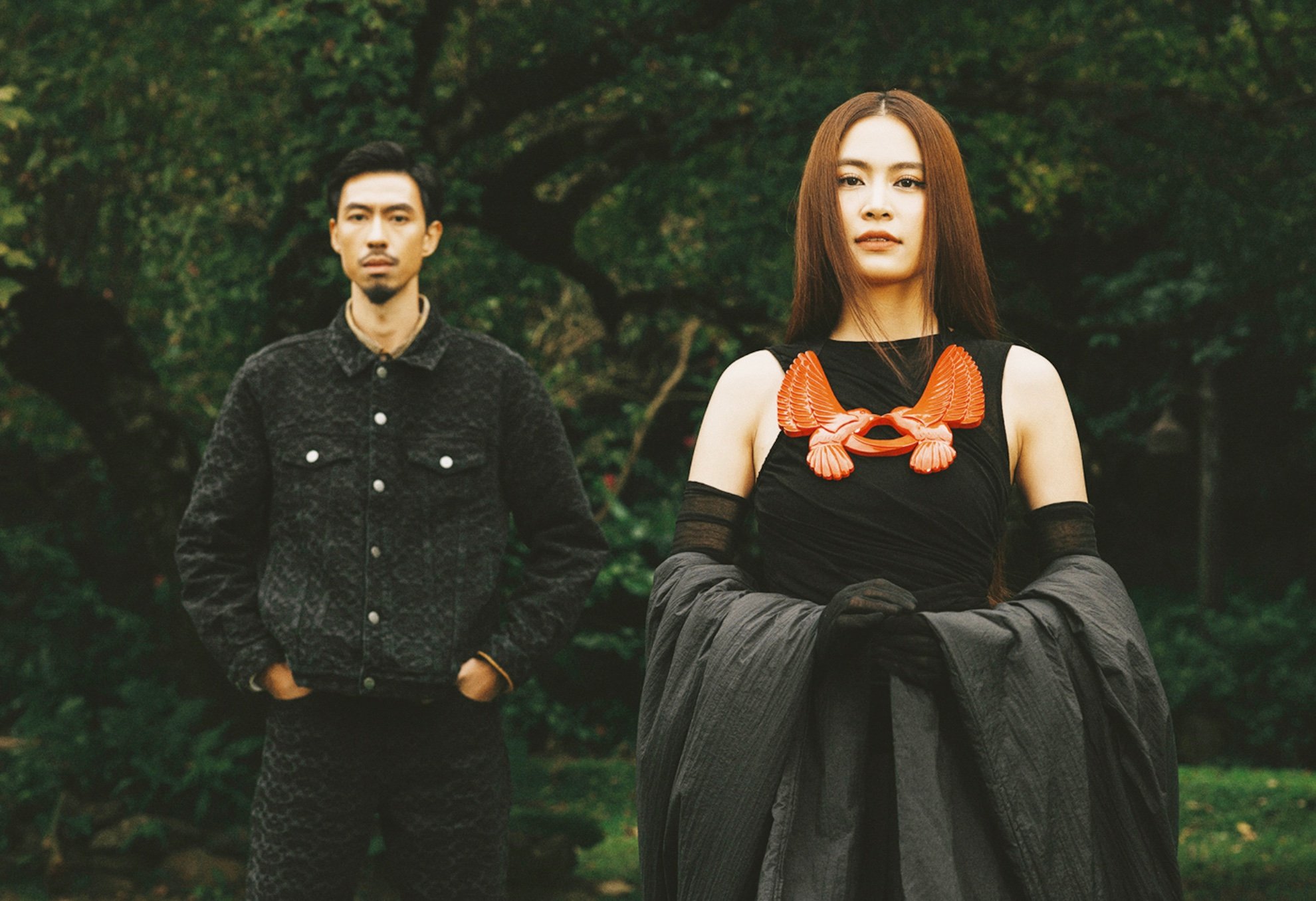 Chi tiết để lộ thái độ của gia đình Hoàng Thuỳ Linh với Đen Vâu- Ảnh 2. Chi tiết để lộ thái độ của gia đình Hoàng Thuỳ Linh với Đen Vâu- Ảnh 2.