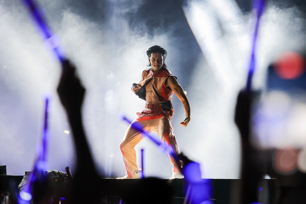 Hơn 50.000 khán giả quẩy từ chiều tới khuya ở 8Wonder - Moments of Wonder - 2