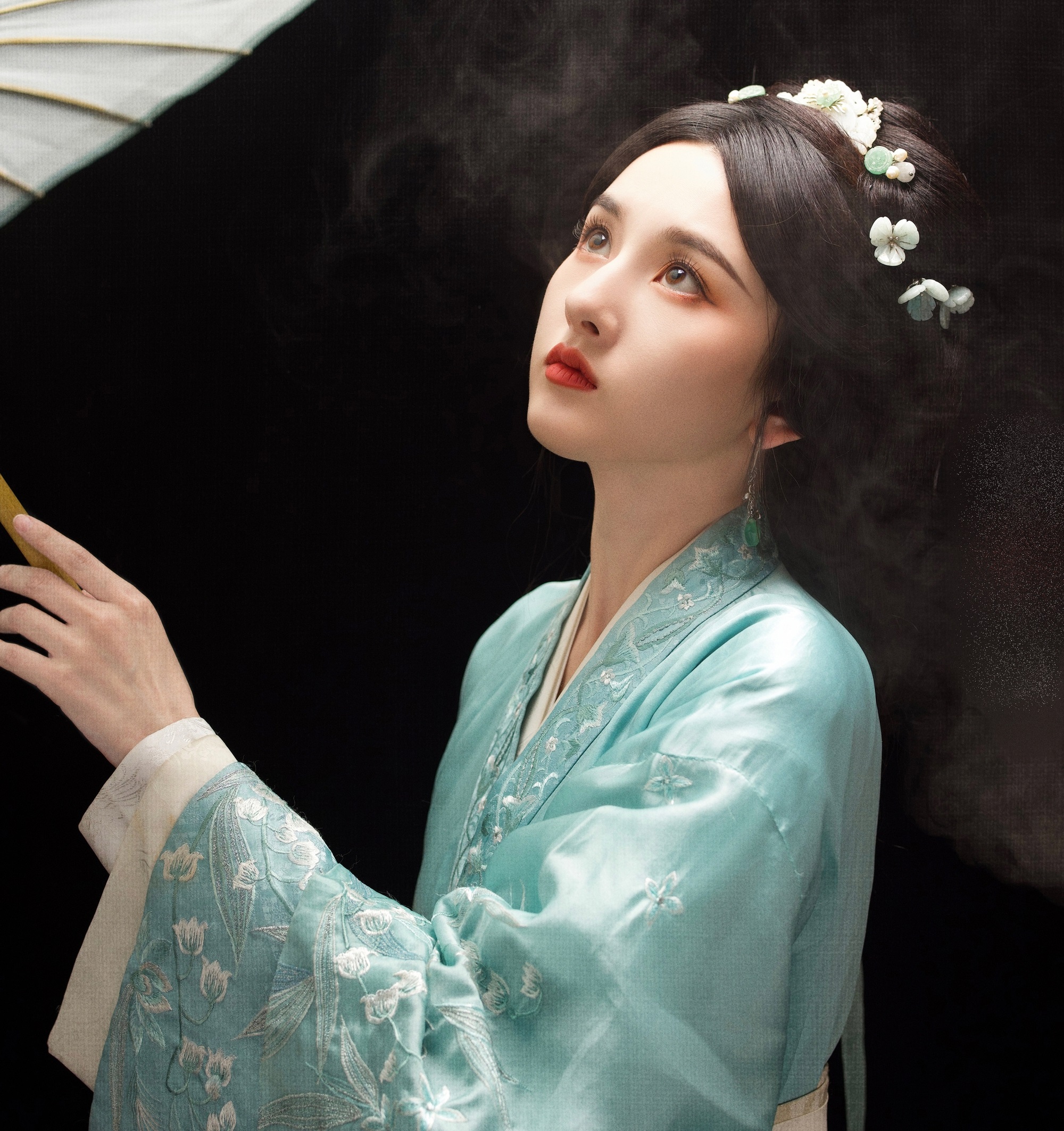 Phim Hoa ngữ gây sốc vì lập kỷ lục cao nhất lịch sử cả nước, nữ chính đẹp đến mức cả showbiz phải dè chừng- Ảnh 1. Phim Hoa ngữ gây sốc vì lập kỷ lục cao nhất lịch sử cả nước, nữ chính đẹp đến mức cả showbiz phải dè chừng- Ảnh 1.