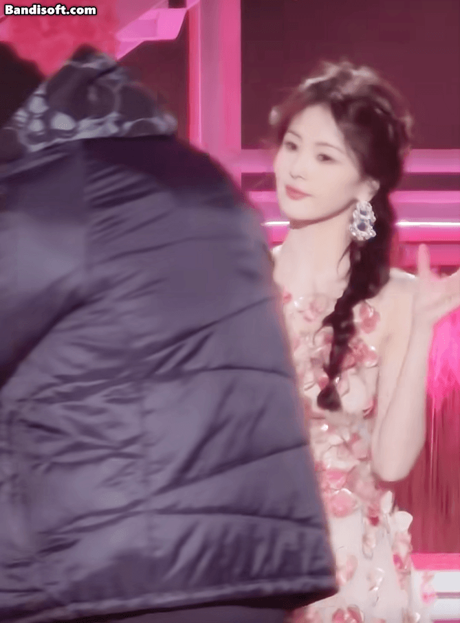 Màn ảnh Hoa ngữ có nàng