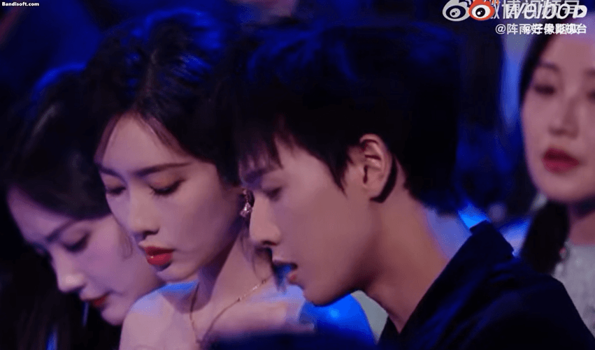 Tóm dính cặp đôi Hoa ngữ