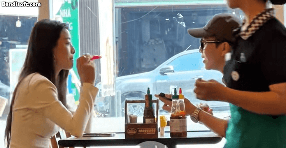 Bắt gặp cặp sao Vbiz hẹn hò riêng, chỉ 1 hành động mà bị đồn “phim giả tình thật”- Ảnh 4.