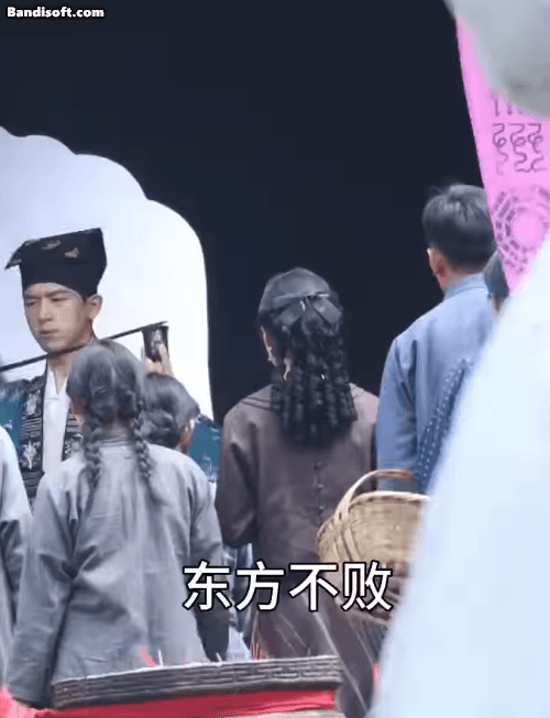 Đạo sĩ đẹp nhất Trung Quốc 2025: Đỉnh lưu nhan sắc nhưng nhìn rất gian, gương mặt cực