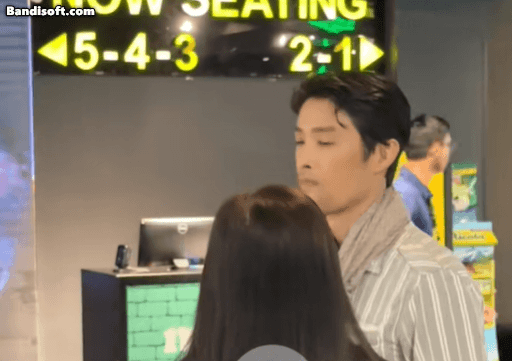 Johnny Trí Nguyễn lộ diện giữa ồn ào chia tay bạn gái 10 năm, visual khác lạ khiến cả cõi mạng quá sốc- Ảnh 3.