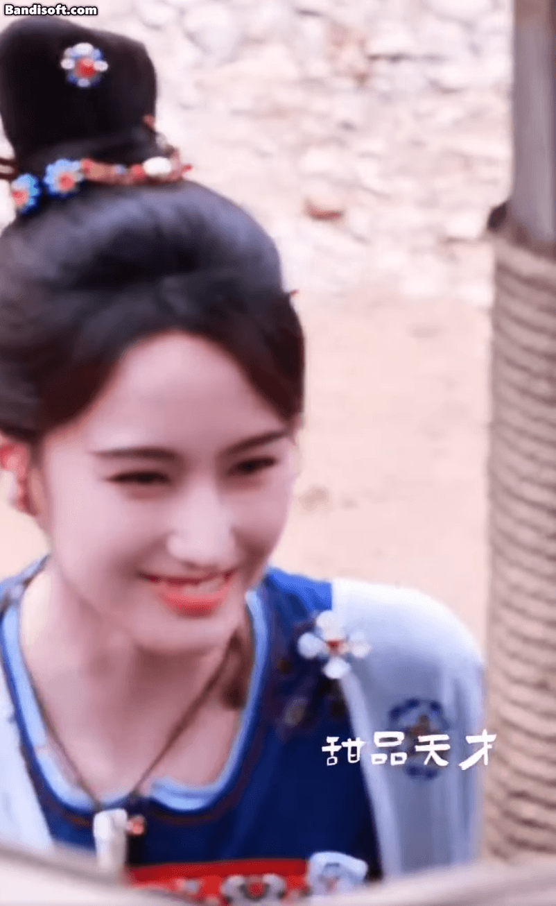 Màn ảnh Hoa ngữ có nữ tướng quân đẹp vô thực: Nhan sắc như AI tạo ra, loạt tạo hình đối lập gây sốc visual- Ảnh 2.