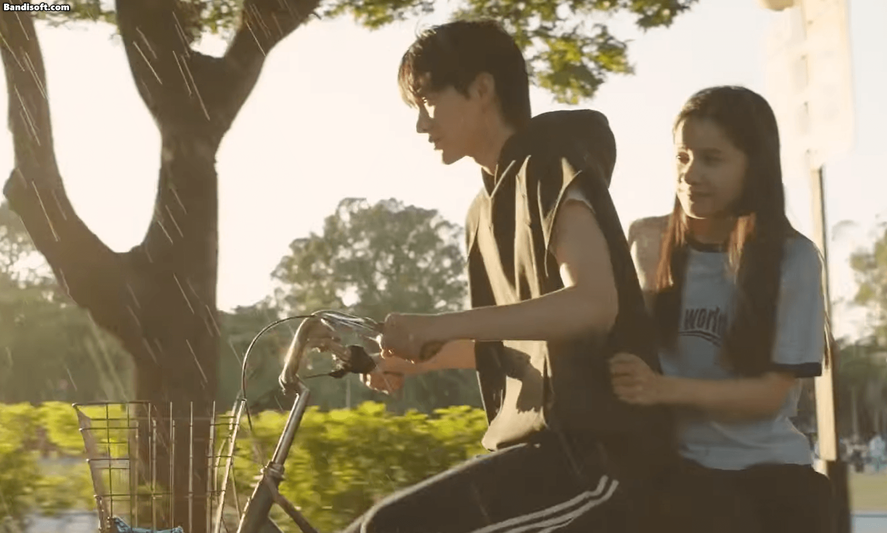 Phim ngôn tình hiện đại Trung Quốc nhất định phải xem: Nhà gái hot nhất lúc này, nhà trai thanh xuân phơi phới- Ảnh 2.