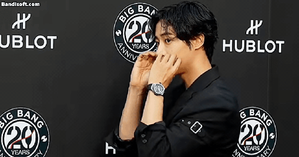 Mỹ nam 4 năm trước còn đi trông xe giờ vụt sáng hot nhất Hàn Quốc: 2025 đóng toàn phim đỉnh, viral suốt hơn nửa năm qua 29 Mỹ nam 4 năm trước còn đi trông xe giờ vụt sáng hot nhất Hàn Quốc: 2025 đóng toàn phim đỉnh, viral suốt hơn nửa năm qua honeycam 2025 06 13 11 15 06 17497881392831485335735 0 0 545 1042 crop 1749790281753600147119gifpng