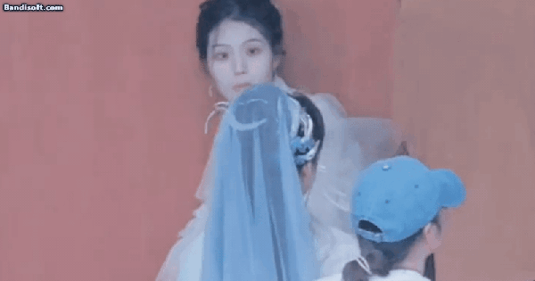 Tiên tử đẹp nhất màn ảnh Hoa ngữ hiện tại: Khí chất thần nữ từ trong ra ngoài, visual nét căng bạn diễn phải trố mắt nhìn 27 Tiên tử đẹp nhất màn ảnh Hoa ngữ hiện tại: Khí chất thần nữ từ trong ra ngoài, visual nét căng bạn diễn phải trố mắt nhìn honeycam 2025 06 13 17 55 53 17498121821311931211244 0 0 419 800 crop 17498154868751932127419gifpng