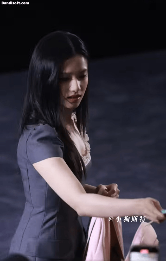 Tiên nữ học đường Trung Quốc đẹp dữ thần đang gây sốt MXH gần đây: Soi cận cảnh làn da mới thấy