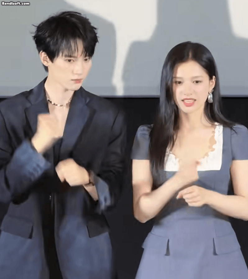 Tiên nữ học đường Trung Quốc đẹp dữ thần đang gây sốt MXH gần đây: Soi cận cảnh làn da mới thấy