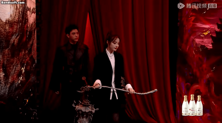 Nữ hoàng sắc đẹp Tân Cương viral nhất Đại hội Tencent 2025: Khoảnh khắc Nữ hoàng sắc đẹp Tân Cương viral nhất Đại hội Tencent 2025: Khoảnh khắc