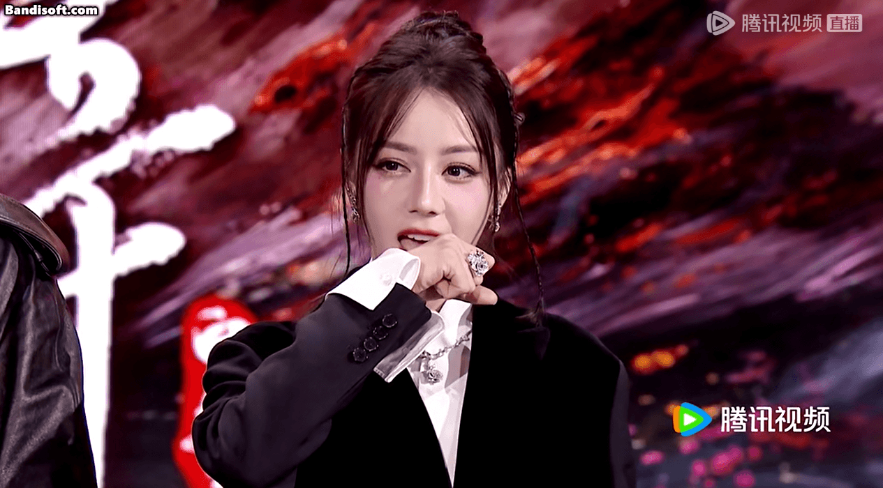 Nữ hoàng sắc đẹp Tân Cương viral nhất Đại hội Tencent 2025: Khoảnh khắc Nữ hoàng sắc đẹp Tân Cương viral nhất Đại hội Tencent 2025: Khoảnh khắc