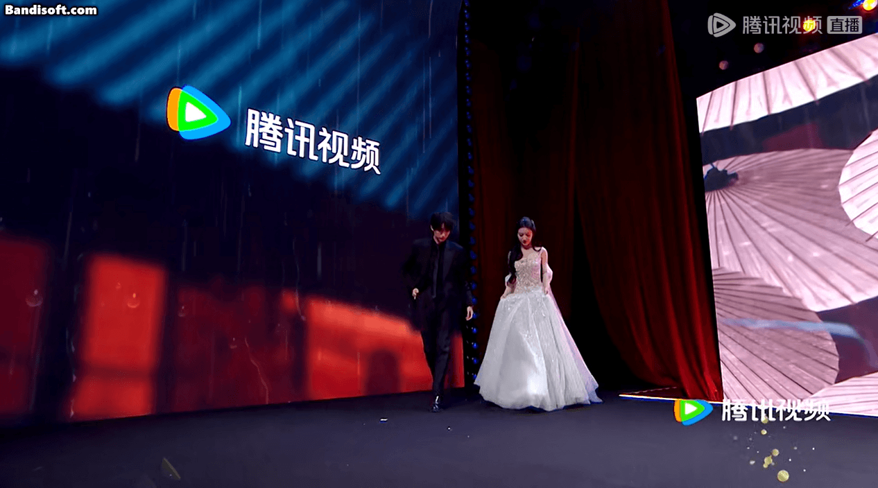 Cặp đôi hoàng tử - công chúa đẹp nhất 2025 đây rồi: Visual hơn cả hoàn hảo, biển chemistry khiến fan chết chìm- Ảnh 4. Cặp đôi hoàng tử - công chúa đẹp nhất 2025 đây rồi: Visual hơn cả hoàn hảo, biển chemistry khiến fan chết chìm- Ảnh 4.