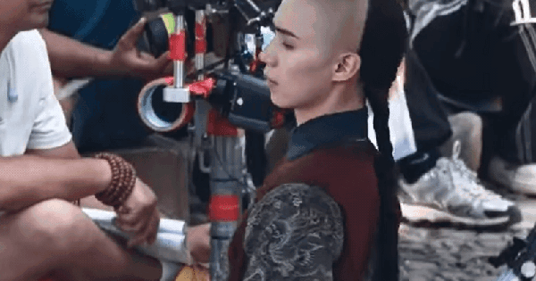 Rùng mình cảnh mỹ nam Hoàn Châu Cách Cách bị kiếm đâm vào mặt: Cách ekip xử lý gây tranh cãi dữ dội 26 Rùng mình cảnh mỹ nam Hoàn Châu Cách Cách bị kiếm đâm vào mặt: Cách ekip xử lý gây tranh cãi dữ dội honeycam 2025 06 26 17 57 25 17509365134781800829929 50 0 468 798 crop 17509405305611978767673gifpng