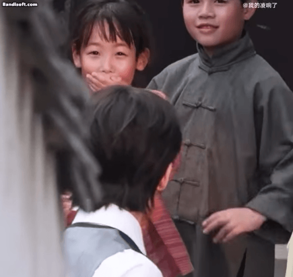 Mỹ nam dân quốc đẹp đến độ bạn diễn ngắm sáng cả mắt: Chuẩn vibe thiếu gia hào môn, căng mắt tìm không thấy góc chết- Ảnh 1.