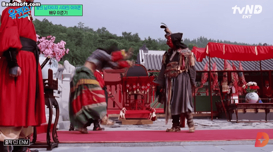 Showbiz có duy nhất 1 mỹ nam thành sao hạng A nhờ trồng cây chuối, lộn ngược người vẫn đẹp siêu thực mới tài- Ảnh 2.