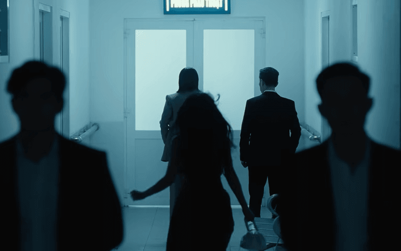 Phim Việt 18+ bị ném đá khắp MXH vì lừa dối khán giả trắng trợn, cameo vài cảnh mà PR rầm rộ như nữ chính