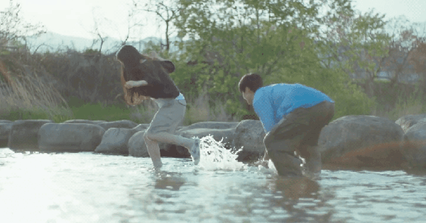 Phim Hàn hay quá trời mà flop không tiếng gió: Cặp chính đẹp ngất ngây, xem 10 tập một ngày vẫn thấy thiếu honeycam 2025 08 13 17 45 51 1755087175976553002942 20 0 521 957 crop 17550872091502078840635gifpng