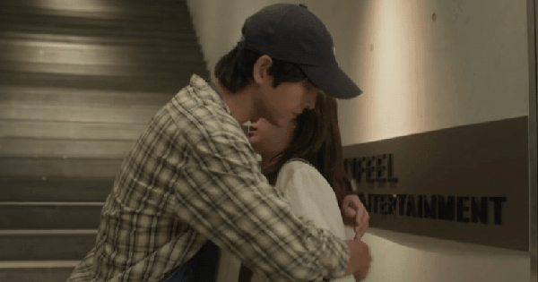 Phim của Song Joong Ki vừa chiếu đã nhận mưa lời khen: Nữ chính giống Song Hye Kyo quá trời, không muốn tua giây nào 28 Phim của Song Joong Ki vừa chiếu đã nhận mưa lời khen: Nữ chính giống Song Hye Kyo quá trời, không muốn tua giây nào honeycam 2025 09 05 23 56 29 1757092579058 17570925793652103180567 11 0 437 814 crop 17570926365161407269653gifpng