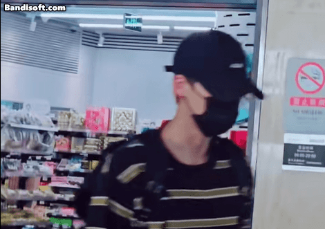 Sự hết thời của 1 sao hạng A: Nhân cách tệ hại 3 năm không ai mời đóng phim, phải quỳ gối xin lỗi khán giả- Ảnh 3. Sự hết thời của 1 sao hạng A: Nhân cách tệ hại 3 năm không ai mời đóng phim, phải quỳ gối xin lỗi khán giả- Ảnh 3.