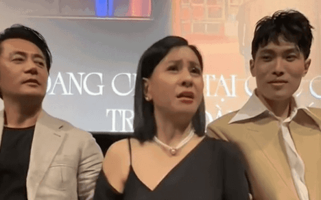 Drama căng nhất lúc này: Cát Phượng công khai chê bai phim mình đóng, đạo diễn đáp trả bằng 1 từ quá gắt
