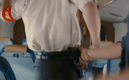 Tử Chiến Trên Không: Chuyến bay dữ dội nhất màn ảnh Việt, tới khán giả cũng cần thắt dây an toàn!- Ảnh 4. Đừng để lỡ Tử Chiến Trên Không rồi tiếc cả đời: Dàn cast thượng hạng 5 sao, nghe tên đạo diễn biết ngay bom tấn