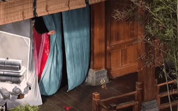 Nơi nào có mỹ nhân này nơi đó là thắng cảnh nhân gian: Nhan sắc như bước ra từ tranh cổ, đến cả gió cũng nâng niu- Ảnh 4. Ai dám chê mỹ nhân này thì bước ra đây nói chuyện: Công chúa cổ trang đẹp nhất hiện tại, góc nào cũng như tranh vẽ