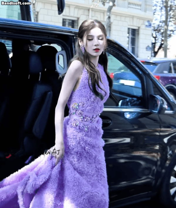 Cứ ra đường là mỹ nhân này gieo tương tư cho cả thế giới: Visual sang hết chỗ nói, nữ chính tiểu thuyết thua vạn dặm- Ảnh 8.