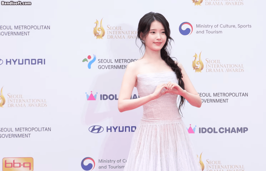 Ngắm mỹ nhân này 1 tỷ lần vẫn phải than trời vì quá đẹp: Đi đến đâu sáng bừng đến đó, cả Hàn Quốc có đúng 1 người- Ảnh 2. Ngắm mỹ nhân này 1 tỷ lần vẫn phải than trời vì quá đẹp: Đi đến đâu sáng bừng đến đó, cả Hàn Quốc có đúng 1 người- Ảnh 2.