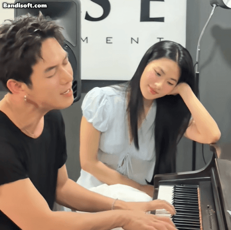 Cặp sao Vbiz công khai tình tứ sau 4 năm bị đồn hẹn hò: Nhà gái đẹp như Lưu Diệc Phi, nhà trai triệu người mê đắm- Ảnh 2.