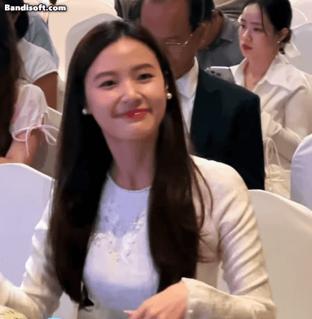 Vbiz có 1 mỹ nhân sáng làm cô giáo, tối lên đồ đi quẩy: U40 mà trẻ hơn học sinh mới đáng nể- Ảnh 7.