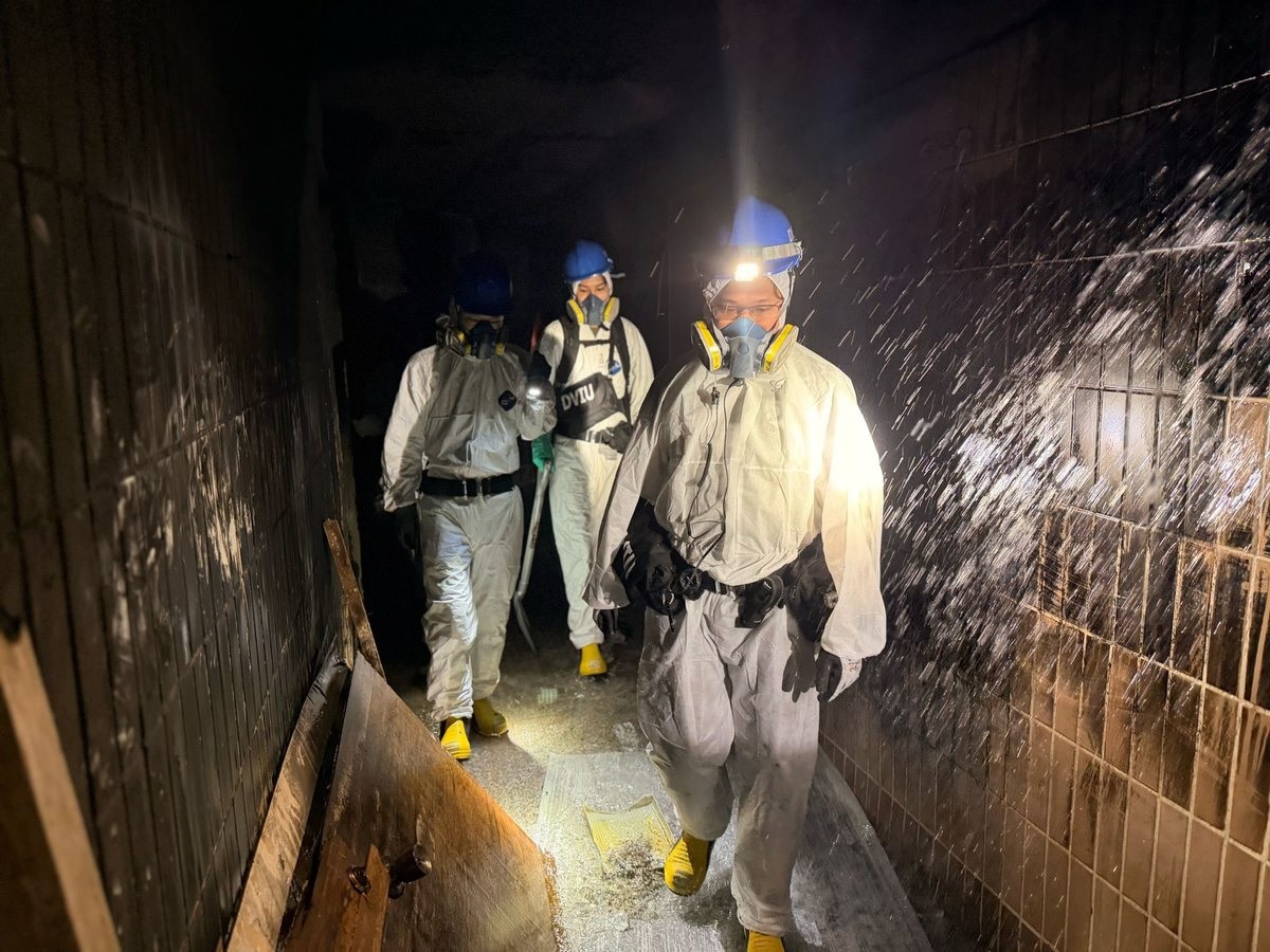 Cháy chung cư ở Hồng Kông: Sự thật khắc nghiệt bên trong các căn hộ cháy đen- Ảnh 6.