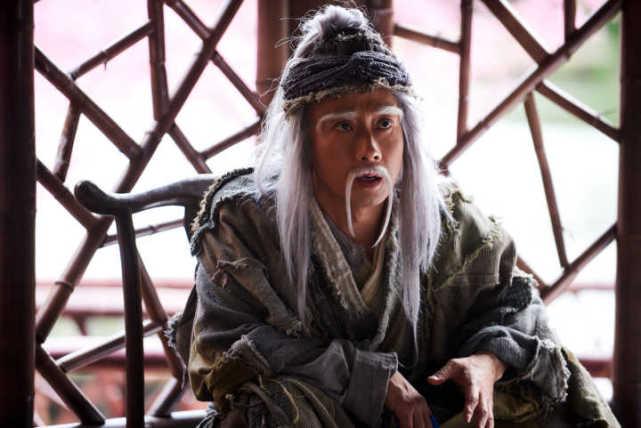 Âu Dương Phong cả đời tìm Hồng Thất Công khiêu chiến, nhưng hễ thấy 2 cao thủ này là né tránh: Vì sao?- Ảnh 1.