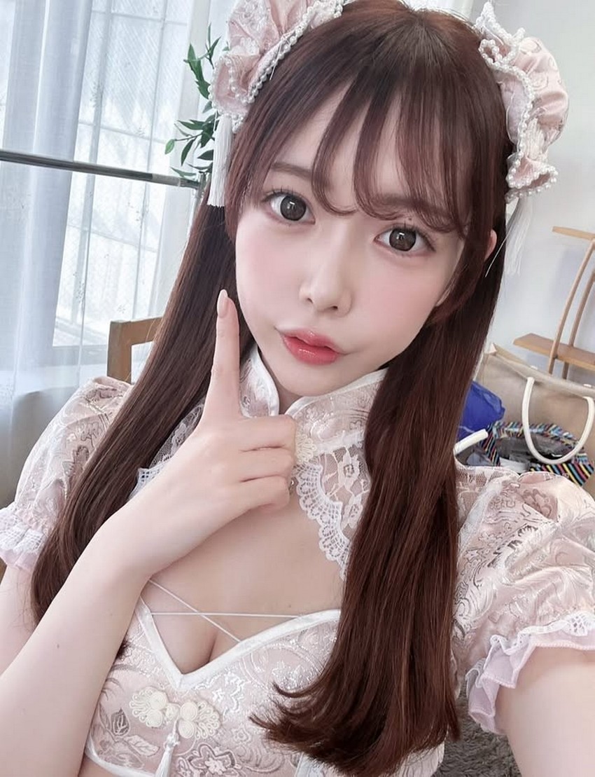 Lộ clip quá khứ, hot Tiktoker 2003 chuyển luôn nghề cho dễ kiếm tiền hoshino nene 4