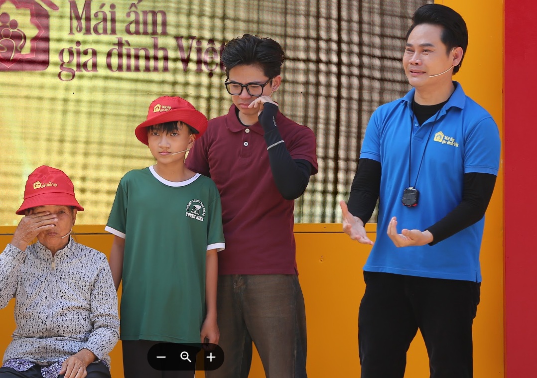 Nam MC phải bán nhà cứu con bật khóc: “Bác sĩ nói tôi về lo hậu sự rồi sinh đứa khác đi”- Ảnh 1. Nam MC phải bán nhà cứu con bật khóc: “Bác sĩ nói tôi về lo hậu sự rồi sinh đứa khác đi”- Ảnh 1.