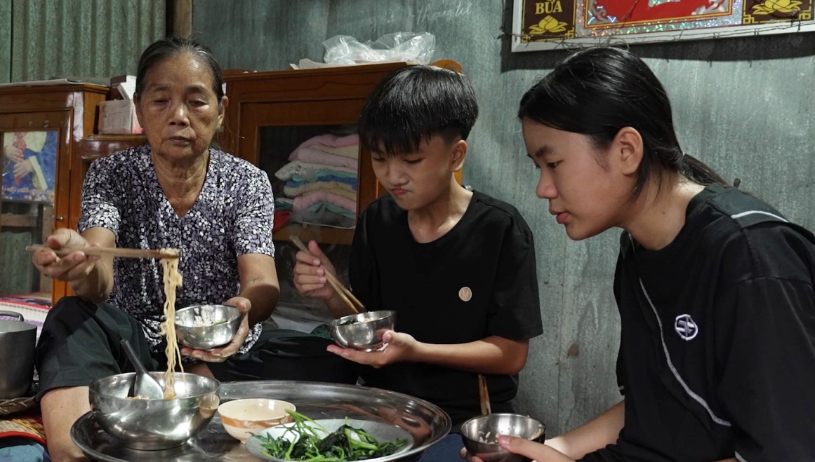 Nam MC phải bán nhà cứu con bật khóc: “Bác sĩ nói tôi về lo hậu sự rồi sinh đứa khác đi”- Ảnh 2. Nam MC phải bán nhà cứu con bật khóc: “Bác sĩ nói tôi về lo hậu sự rồi sinh đứa khác đi”- Ảnh 2.