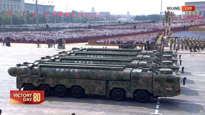 Soi sức mạnh vũ khí hạt nhân, tên lửa siêu thanh của Trung Quốc trong lễ duyệt binh 3/9- Ảnh 6.