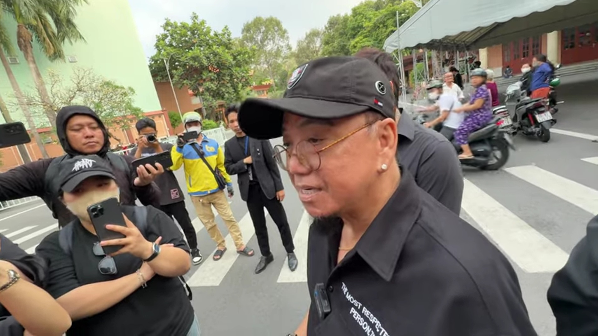 "Vợ Quý Bình nói câu đó khiến tôi xót xa lắm" ht1 17414513806472063424685 1741501491798 1741501491907636540548