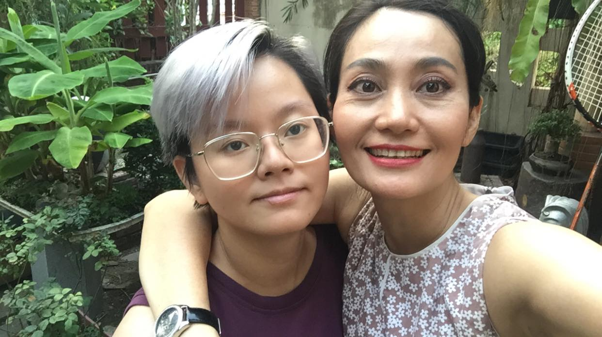 Nghệ sĩ hơn 10 năm cùng con chữa bệnh, tỉ lệ cứu 0,01%: Là Thạc sĩ, từng ứng cử Hội đồng Nhân dân TP.HCM- Ảnh 4. Nghệ sĩ hơn 10 năm cùng con chữa bệnh, tỉ lệ cứu 0,01%: Là Thạc sĩ, từng ứng cử Hội đồng Nhân dân TP.HCM- Ảnh 4.