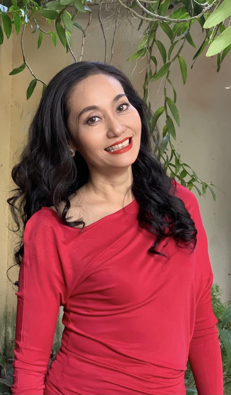 Nghệ sĩ hơn 10 năm cùng con chữa bệnh, tỉ lệ cứu 0,01%: Là Thạc sĩ, từng ứng cử Hội đồng Nhân dân TP.HCM- Ảnh 1. Nghệ sĩ hơn 10 năm cùng con chữa bệnh, tỉ lệ cứu 0,01%: Là Thạc sĩ, từng ứng cử Hội đồng Nhân dân TP.HCM- Ảnh 1.