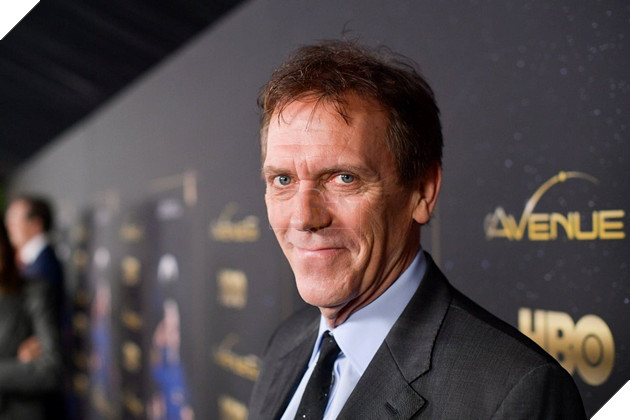 Sao nam Hugh Laurie đảm nhận vai Albus Dumbledore
