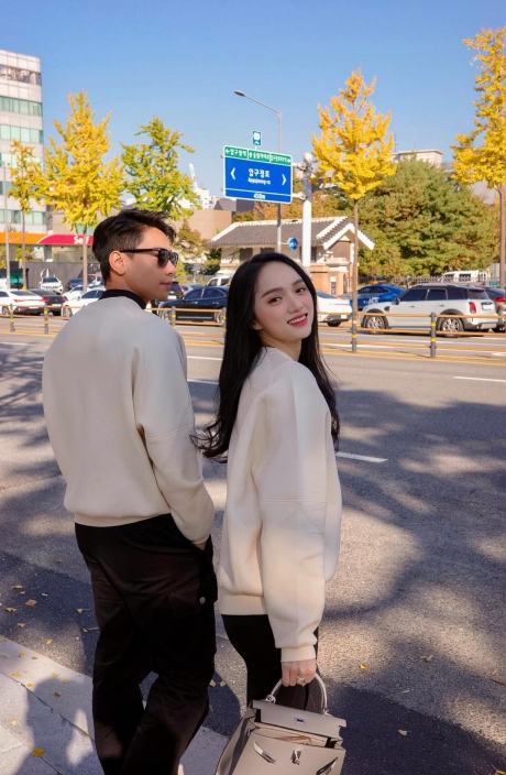 Hoa hậu hot hàng đầu Vbiz đăng ảnh nóng bỏng mừng sinh nhật bạn trai kém tuổi, còn đáp 2 chữ chấn động!- Ảnh 4.