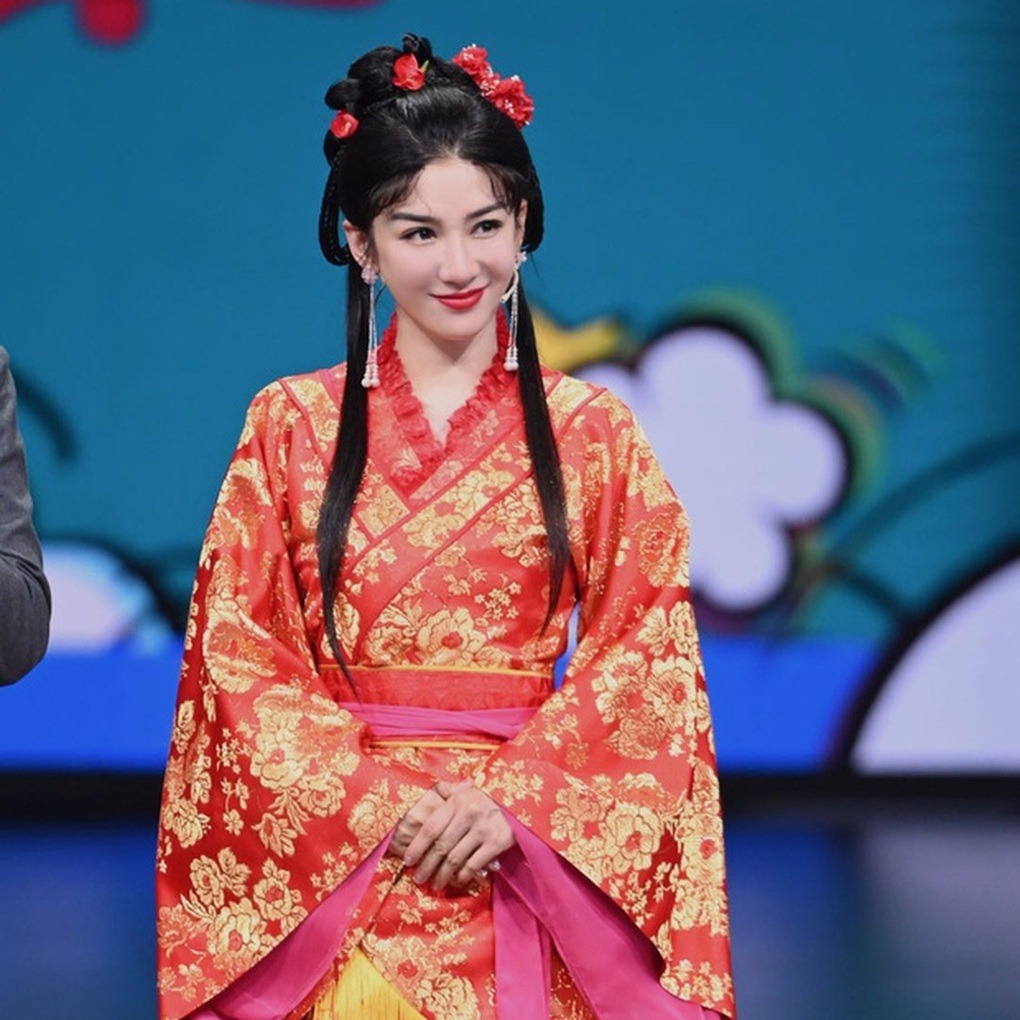 huynh-dich-3-edited-174512212689-1752994071914341178229-1753001176106-17530011788361749458429 "Tiểu Yến Tử" tá hỏa khi con gái nhất quyết đòi nghỉ học sang Hàn làm idol, vội nhắc đến 1 "tấm gương" nhãn tiền huynh dich 3 edited 174512212689 1752994071914341178229 1753001176106 17530011788361749458429