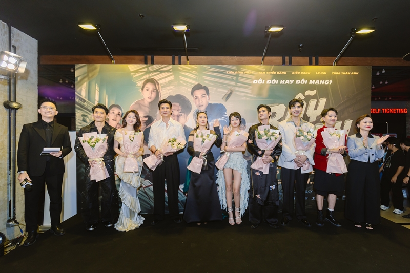 Ảnh hậu trẻ nhất Việt Nam dậy thì ngoạn mục sau 6 năm, chân dài miên man xuất hiện ở đâu sáng bừng ở đó- Ảnh 3. Ảnh hậu trẻ nhất Việt Nam dậy thì ngoạn mục sau 6 năm, chân dài miên man xuất hiện ở đâu sáng bừng ở đó- Ảnh 3.