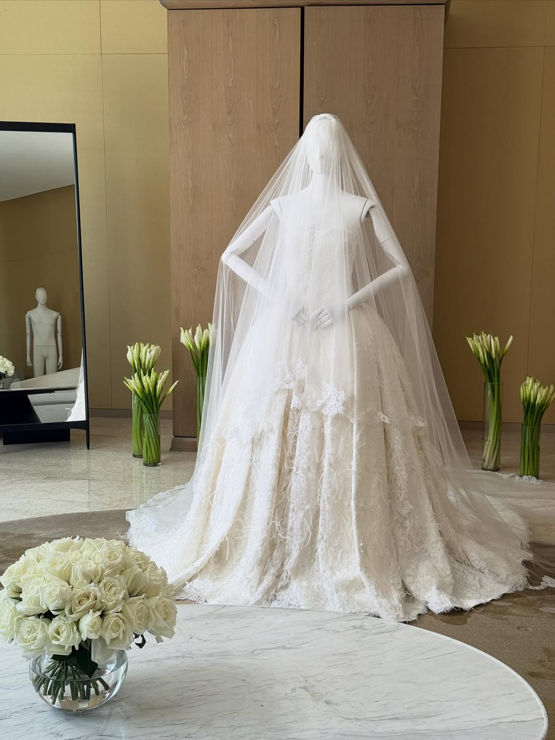 Ngắm đám cưới của